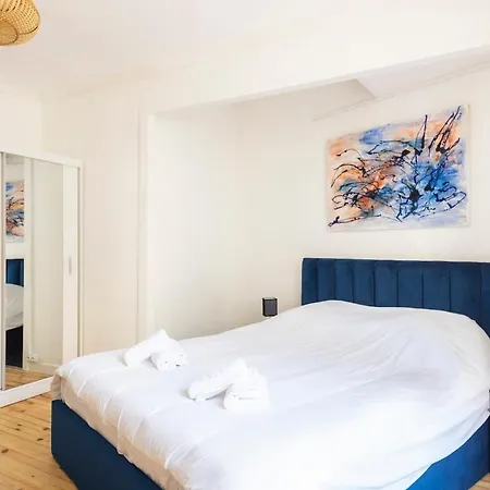 4-room Center - L'atmosphere Balneo Apartment *