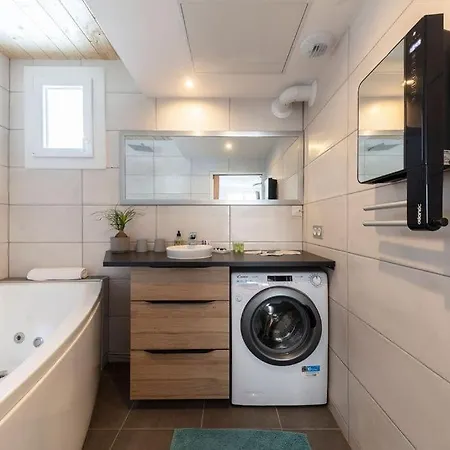 4-room Center - L'atmosphere Balneo Гренобль